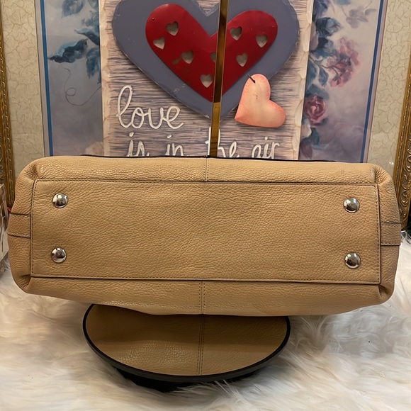 Coach Leather Handbag in Silver Hardware - Picture 6 of 10